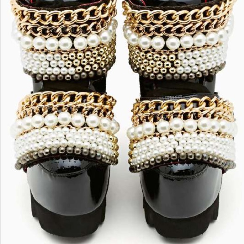 NWOT Jeffrey Campbell Chain & Pearl Sneakers